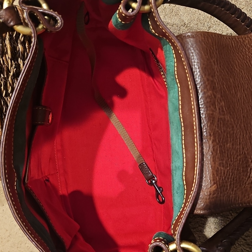 Dooney and Bourke Florentine flap purse..very good condition - Picture 5 of 11